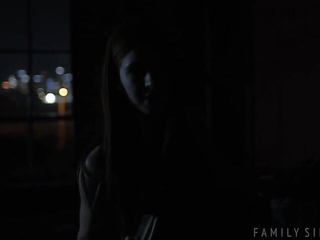 Pool table fuck in the dark with slim redhead Jane Rogers