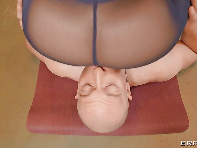 Oiled pantyhose ass fuck curvy fitness instructor LaSirena69