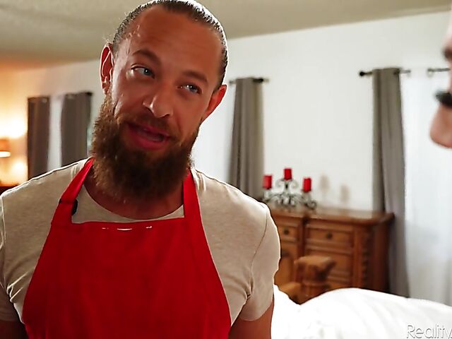 Hot Italian MILF with fake tits Artemisia Love needs help