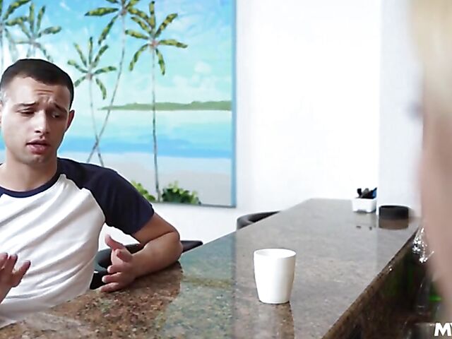 Blonde stepmom Lilith Moaningstar gives her boy her best sex ever