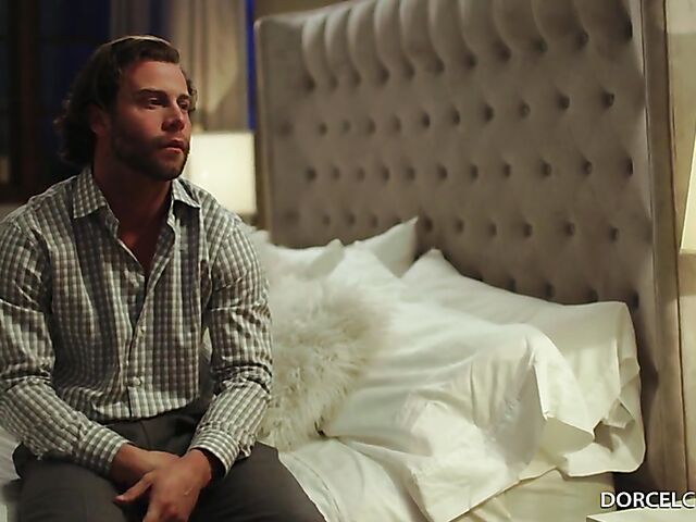 Hot night with busty latina Antonella LaSirena69