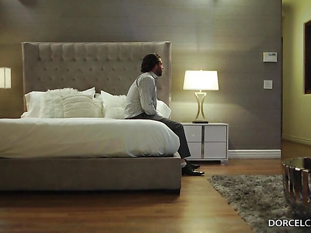 Hot night with busty latina Antonella LaSirena69