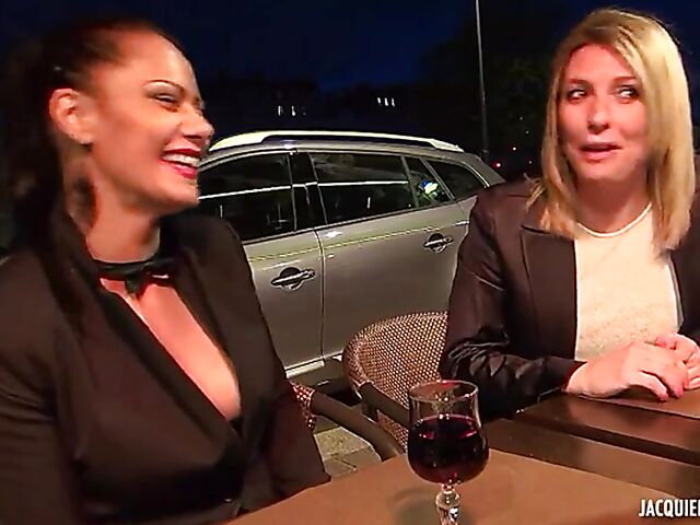 French foursome in Lyon with adventurous milfs Clelie and Emma