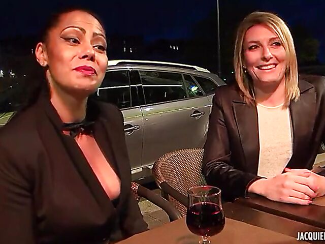 French foursome in Lyon with adventurous milfs Clelie and Emma