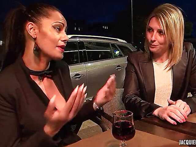 French foursome in Lyon with adventurous milfs Clelie and Emma