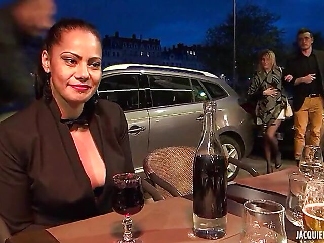 French foursome in Lyon with adventurous milfs Clelie and Emma