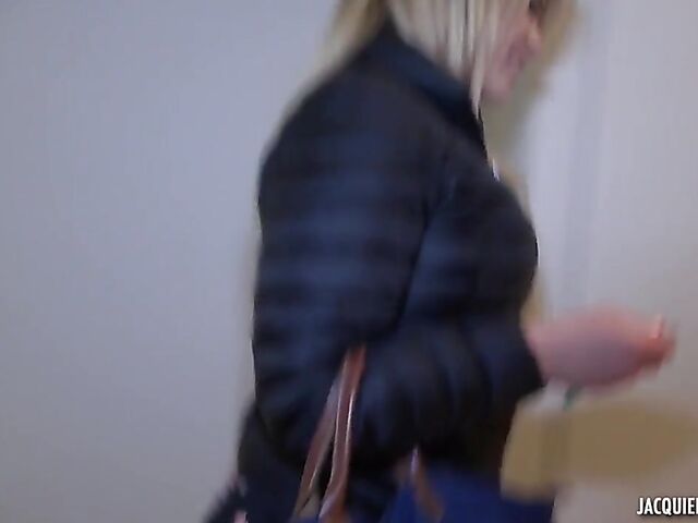 French DP in sexy stockings with easy-going Ines