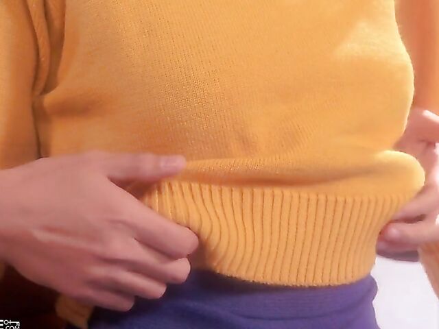 Gym sex with blonde cheerleader Kylee Reese