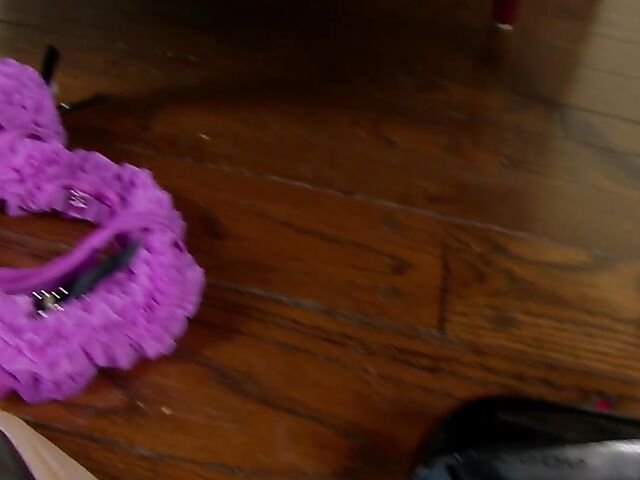 Flirty Faye Reagan solo with her favorite dildo