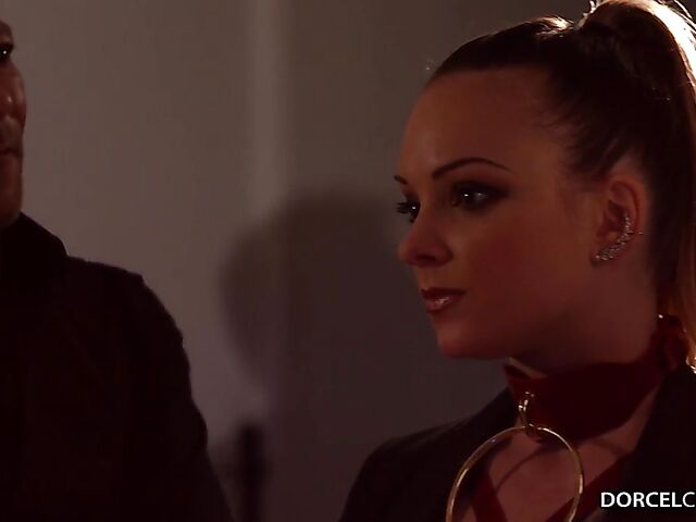 Tiffany Leiddi turns into a submissive slut after working hours