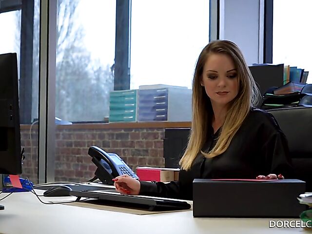 Tiffany Leiddi turns into a submissive slut after working hours