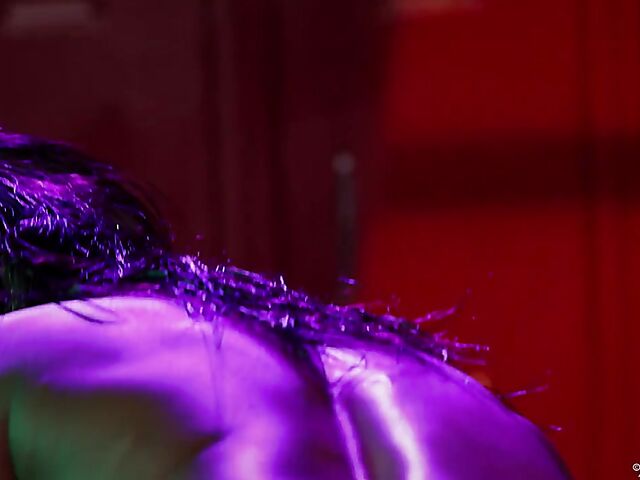 Ana Foxxx - Sporty ebony masturbating in the locker room