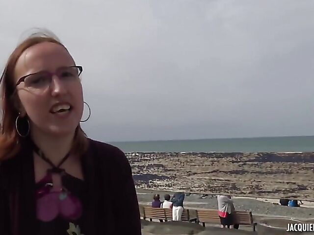 Inexperienced French hairy girl Laura learns more about sex