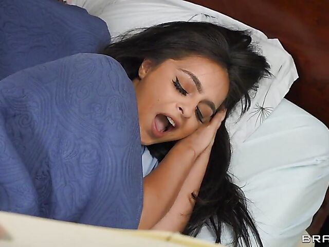 Secret fuck with lawman's busty daughter Nola Exico