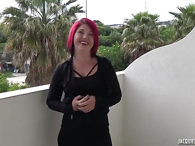 26-year-old Emilie's first-ever double vaginal with two guys
