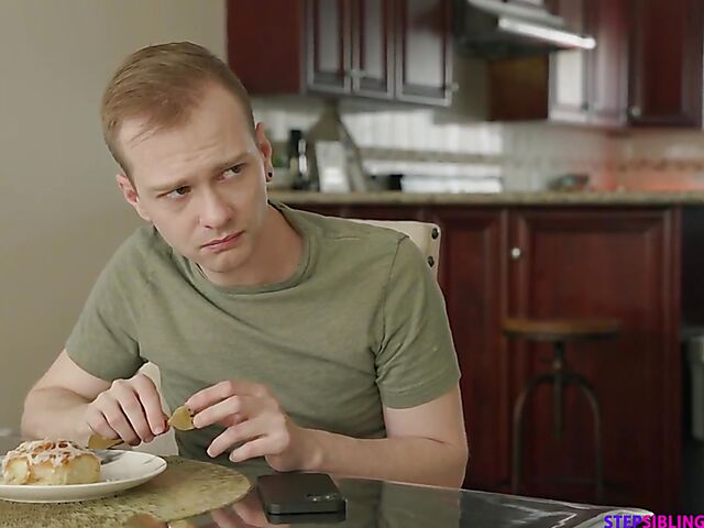 Exotic slut sister Ryder Rey wants her stepbrother Alex Jett to cum again