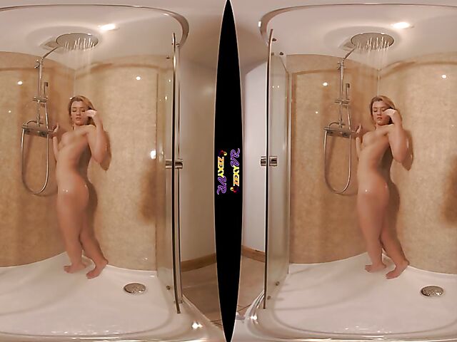 VR 3D shower solo with good looking Chelsea Essex