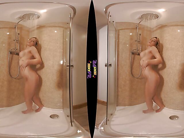 VR 3D shower solo with good looking Chelsea Essex