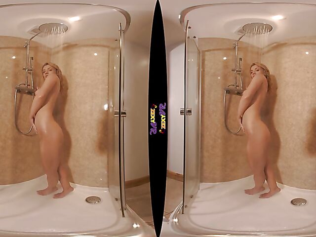 VR 3D shower solo with good looking Chelsea Essex