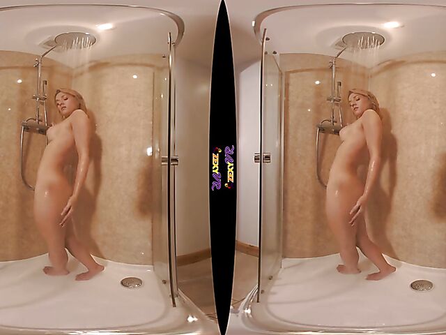 VR 3D shower solo with good looking Chelsea Essex