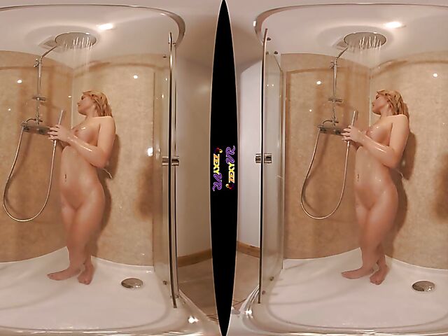 VR 3D shower solo with good looking Chelsea Essex