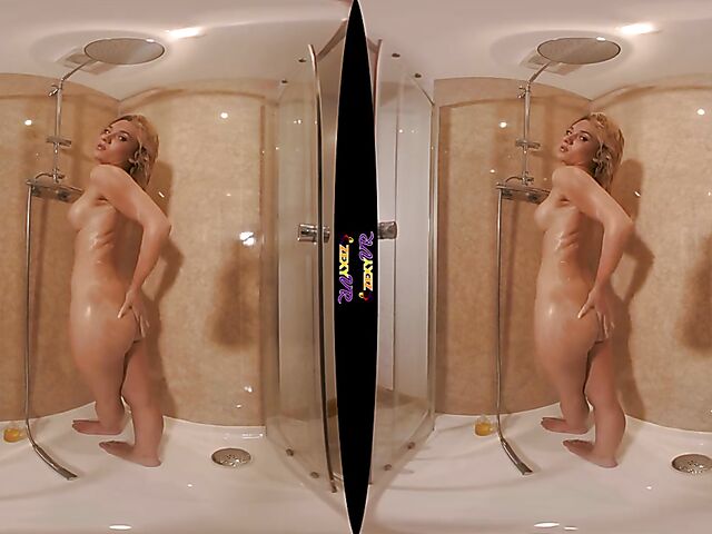VR 3D shower solo with good looking Chelsea Essex