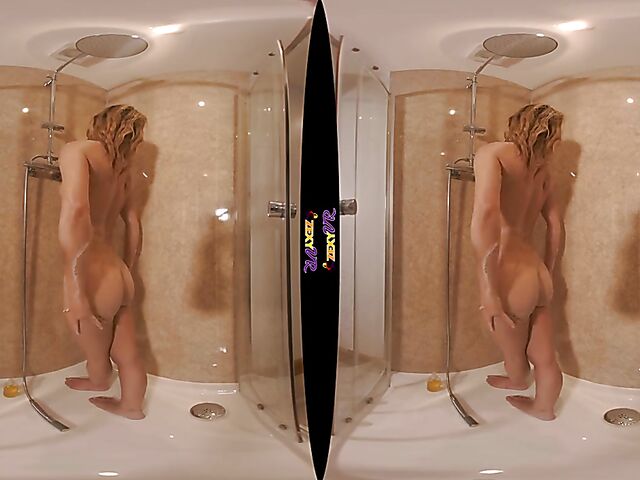 VR 3D shower solo with good looking Chelsea Essex