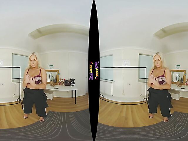 3D VR Big tits blonde striptease with Louise P