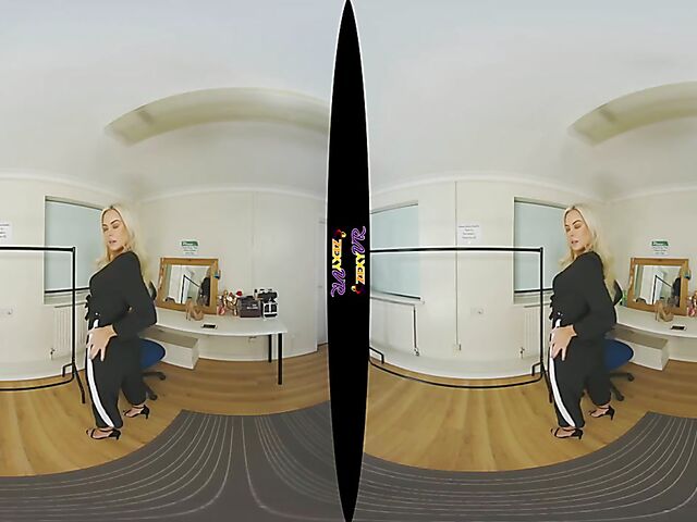 3D VR Big tits blonde striptease with Louise P