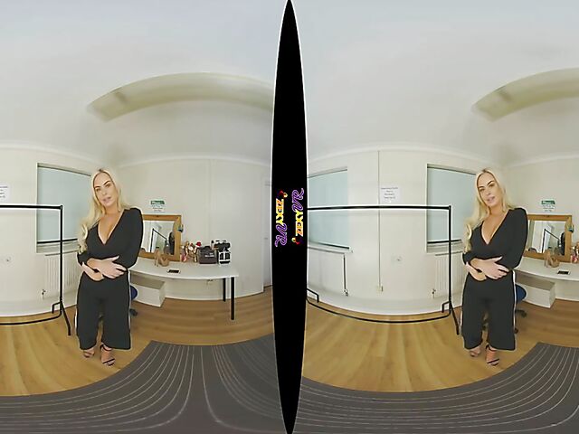 3D VR Big tits blonde striptease with Louise P