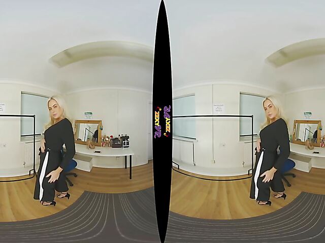 3D VR Big tits blonde striptease with Louise P