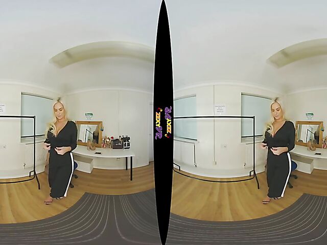 3D VR Big tits blonde striptease with Louise P