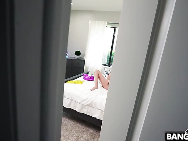 POV fucking Sera Ryder's nice trimmed pussy