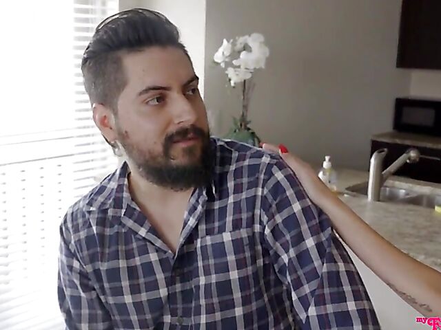 Mom and teen threesome with Dava Foxx and Chloe Cherry