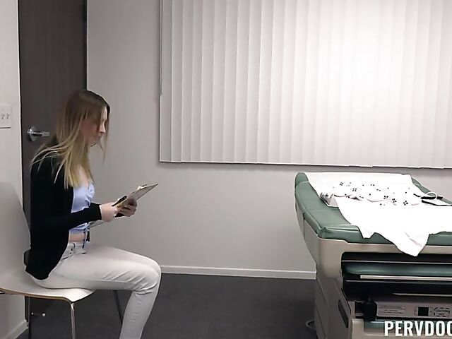 Old doctor threesome with Ailee Anne and Lilly James