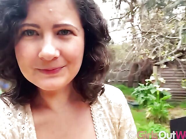 Masturbation outdoor with Nio fingering and toying herself in the garden