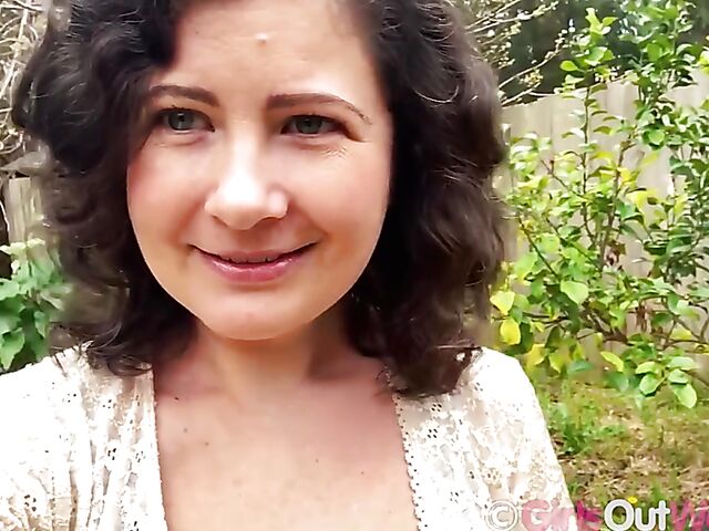Masturbation outdoor with Nio fingering and toying herself in the garden