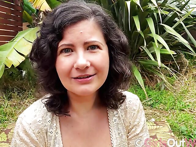 Masturbation outdoor with Nio fingering and toying herself in the garden