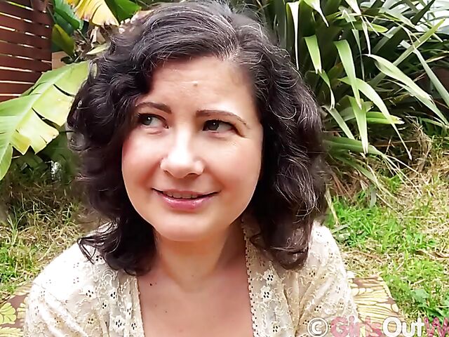 Masturbation outdoor with Nio fingering and toying herself in the garden