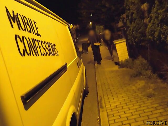 Squirt fuck in a van on Halloween night with a naive slut