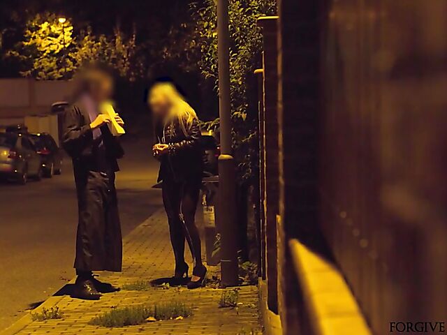 Squirt fuck in a van on Halloween night with a naive slut