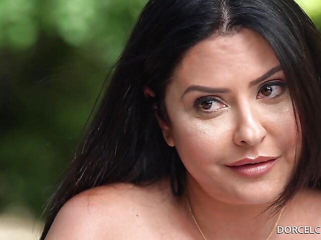 Great time with french anal pornstar Clea Gaultier