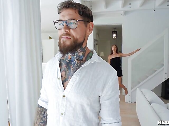 Dean Van Damme fucks Hermione Ganger's skinny feet and pussy