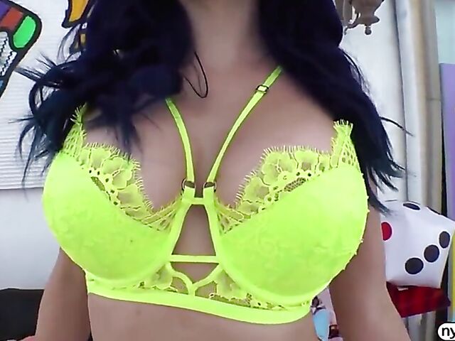 Pleasurable ass eating and pussy fucking with blue-haired Eve Marlowe