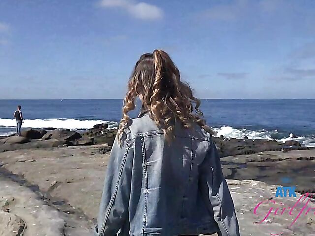 Virtual POV fuck date with Meloni Moon in La Jolla