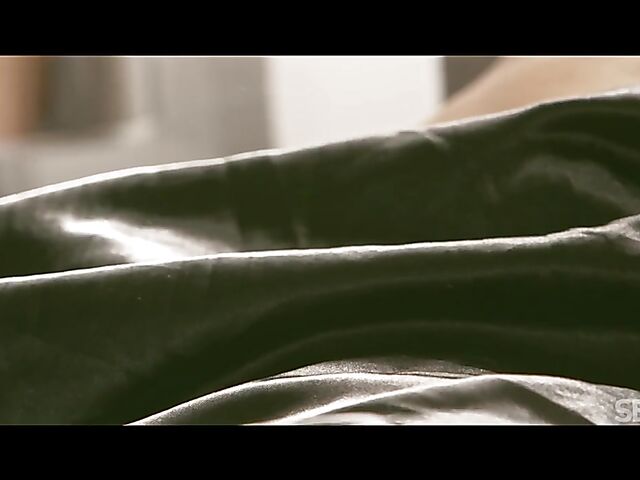 Morning sensual sex with passionate Isabella De Laa