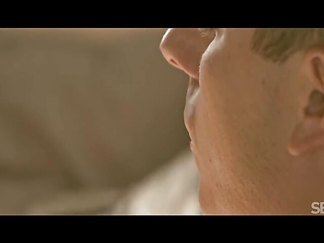 Morning sensual sex with passionate Isabella De Laa