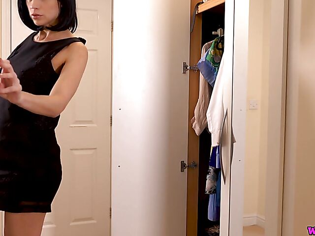 MILF Tracy Rose changing clothes in front of you