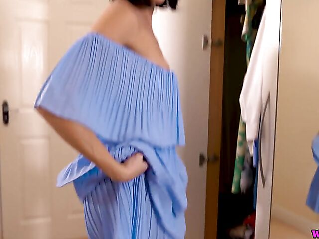 MILF Tracy Rose changing clothes in front of you