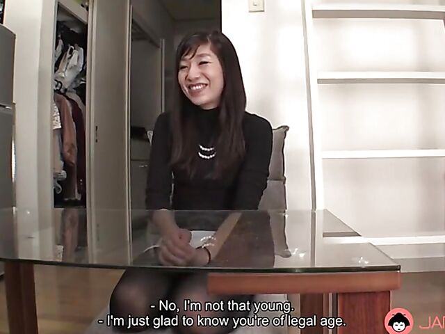 MILF Japanese porn with cute Marin Suzumi